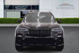 2022 BMW X7 M50i