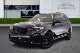 2022 BMW X7 M50i