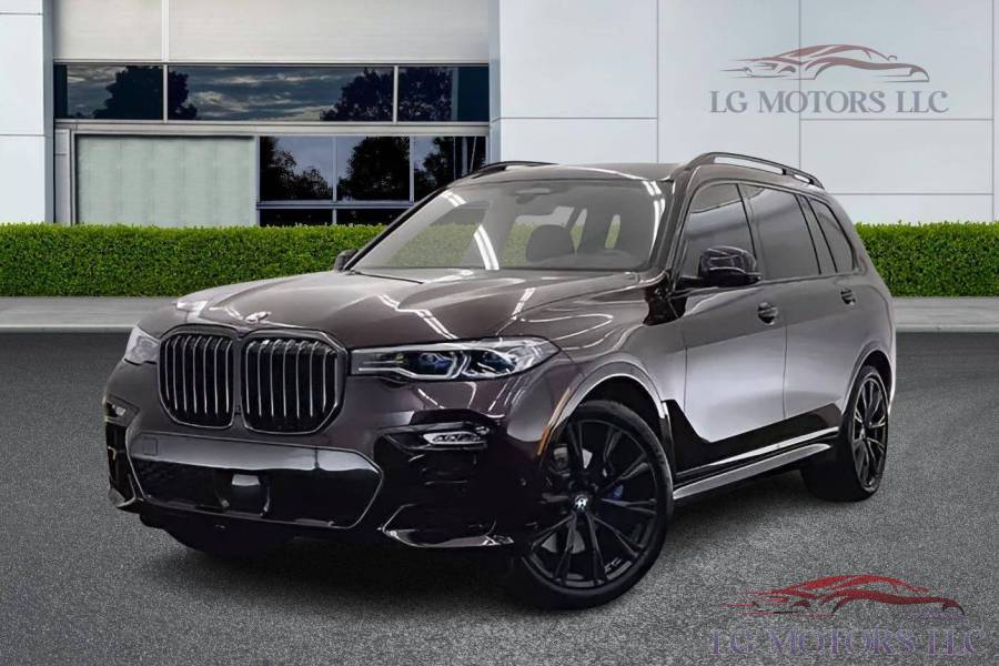 2022 BMW X7 M50i