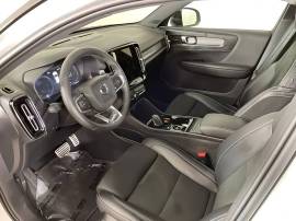 2022 Volvo XC40 T5 R-Design