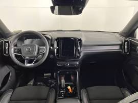 2022 Volvo XC40 T5 R-Design