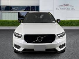 2022 Volvo XC40 T5 R-Design