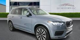 2022 Volvo XC90 T6 Momentum