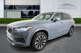 2022 Volvo XC90 T6 Momentum