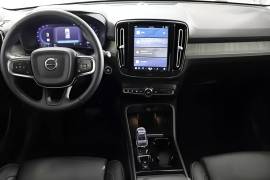 2023 Volvo XC40 B5 Plus Bright Theme