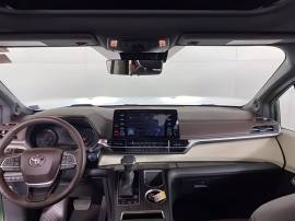 2022 Toyota Sienna Platinum 7 Passenger