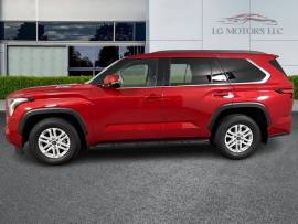 2023 Toyota Sequoia SR5