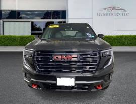 2024 GMC Acadia AT4